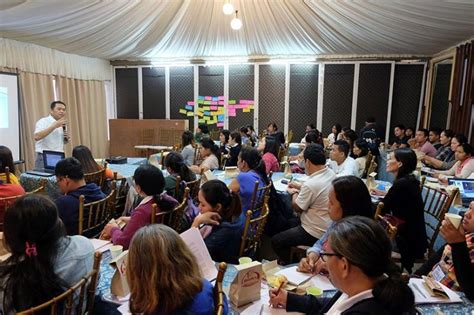 DSWD orients personnel for Pantawid assessment .